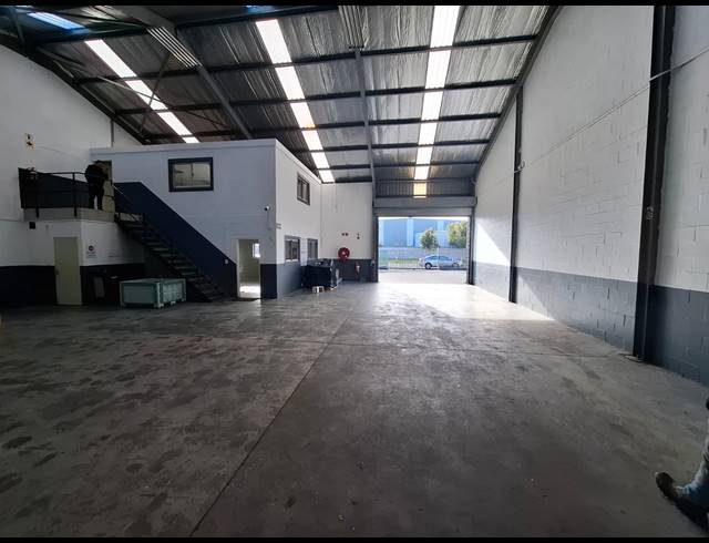 545M² WAREHOUSE TO LET IN BLACKHEATH INDUSTRIAL